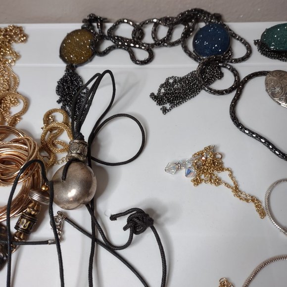 Lot Of 30 Pendant Necklaces - Picture 14 of 16